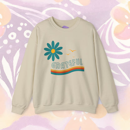 Radiate Gratitude: Retro 'Grateful' Statement Sweatshirt